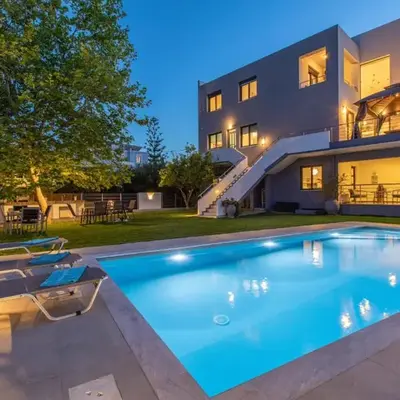 Crystal Waves lux villa-Homeleader