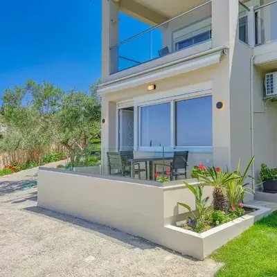 Fully renovated apartment in Platanias 1