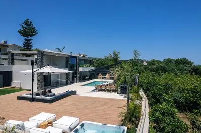 an aerial view of a house with a swimming pool at Casa del Balo in Gavalomoúrion