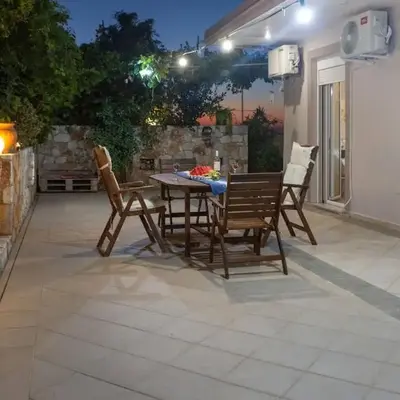 Casa Anthea 3 bedroom apartment with Garden