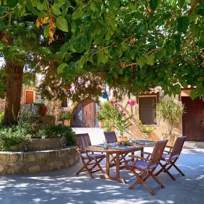 Mouri Villa