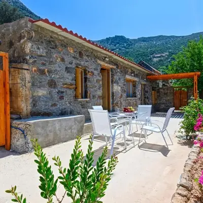 Traditional Stone House with Mountain & Sea Views 