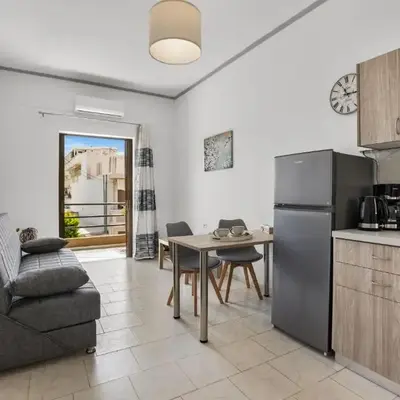 Seafront Apartment in Chania 7