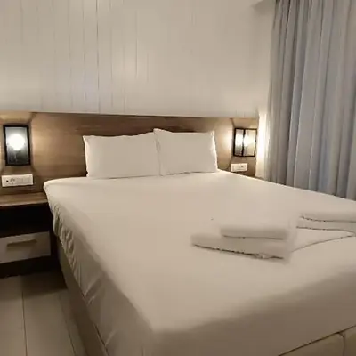 Sandy Suite 2