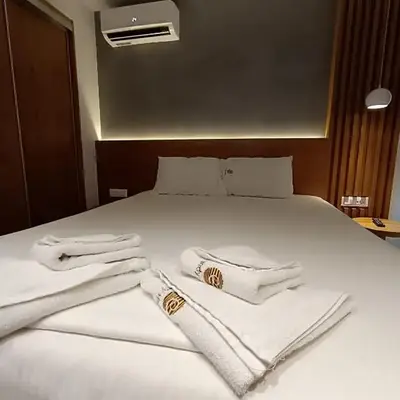 Sandy Suite 3