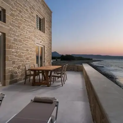Villa Maistros