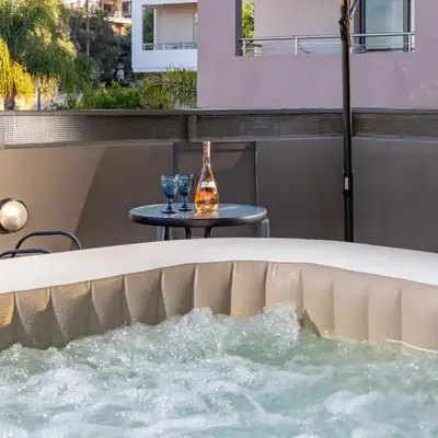 Panorama View Apt with Jacuzzi by 8essentially