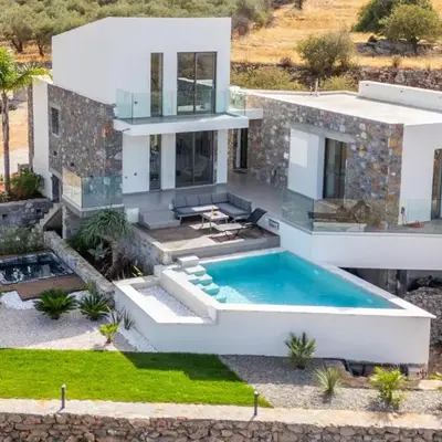 Venetian Villa by PosarelliVillas