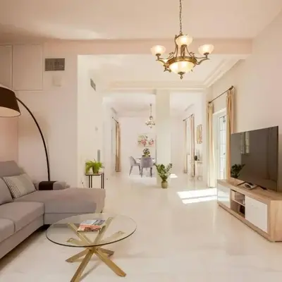 The White Marble Luxury City Apt
