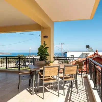 Sunlit sea view apartments