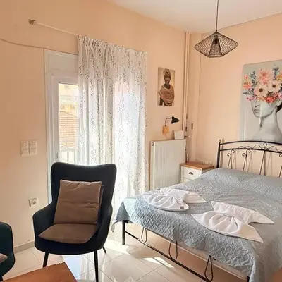 Little Central Apartment-1min walk from everywhere