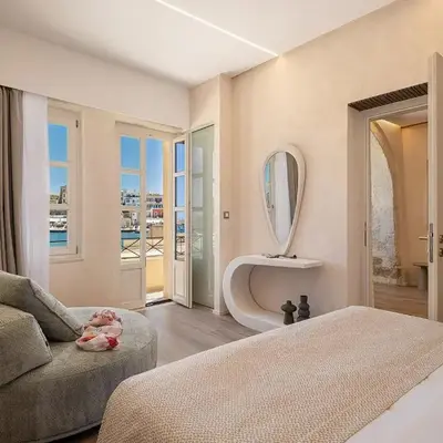 Venetian Harbour Residence