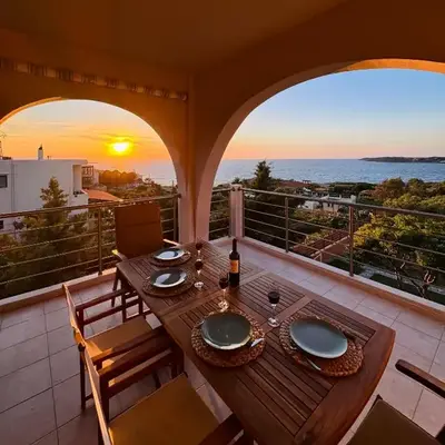 Unick Seaview Luxury Living