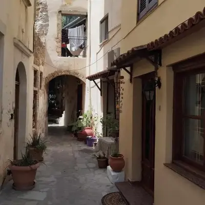 Lili House