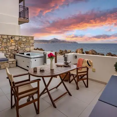 Omorphi Seaside Villa