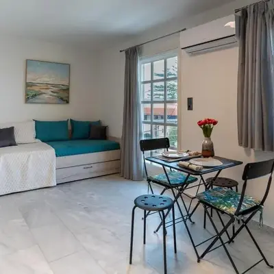 SeaREN Apartment