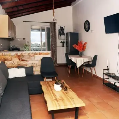 Komvos Apartment