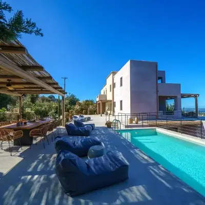 EAST VILLA by CYAMES