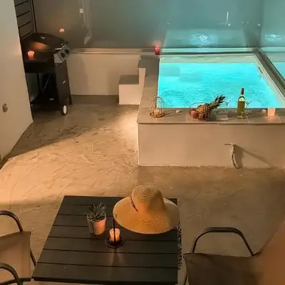 Cozy Apartment with Private Jacuzzi - Fiber Internet - Private Parking
