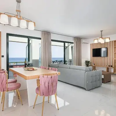 Elia Penthouse