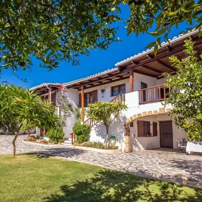 Diktamo House