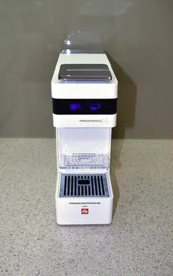 a toaster oven sitting on top of a counter at Modi Home in Vrísai
