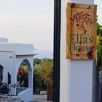 Elia's House Traditional & Cozy by 8essentially