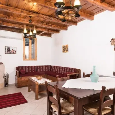 ARADENA TRADITIONAL House 2