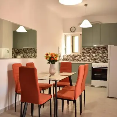 Iris Apartment