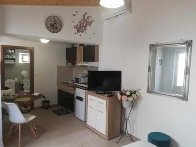Gallery image of Small Studio with Yard in Chania Town