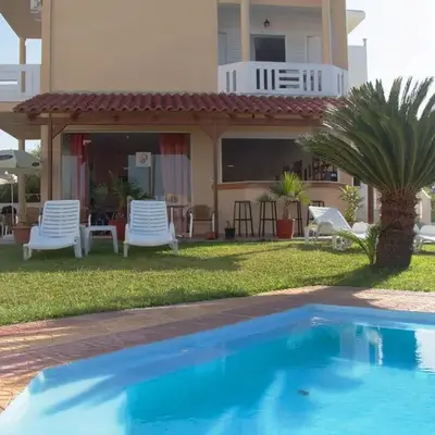 Elena Rooms & Apartments