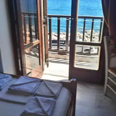 Spamandos Rooms