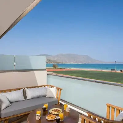 INDIGO BLUE Seaside Deluxe Apartments