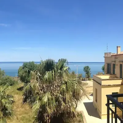 At the Beach! +10min= port&center.