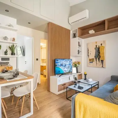 Antigone's Lux Home 10mins walk to beach