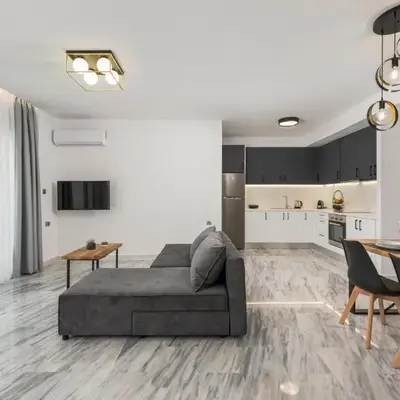 Quarters Luxury Apts