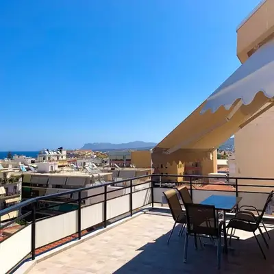 CENTRAL HUGE LUXURY APARTMENT and FREE PARKING