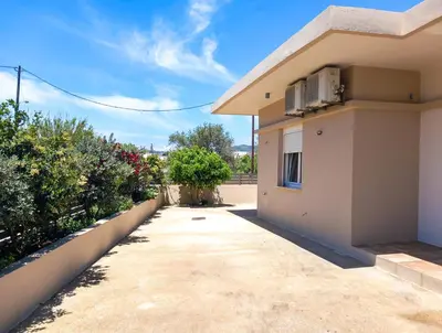 a view of a house from the driveway at Yucca Studio, beautiful apartment with garden in Ropanianá