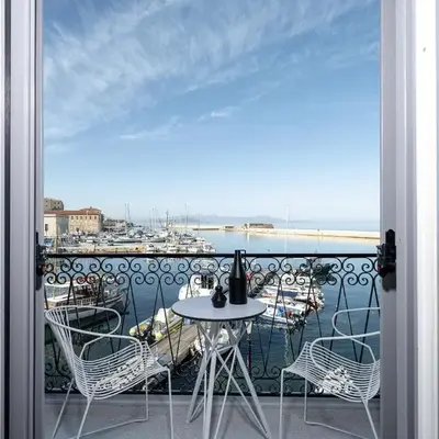 Riviera Suites