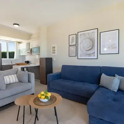 Gabriel apartment with a shared pool close to the beach