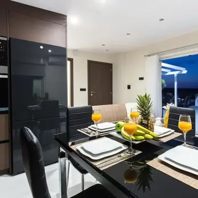 Home Sweet Home - Big Balcony with Great View