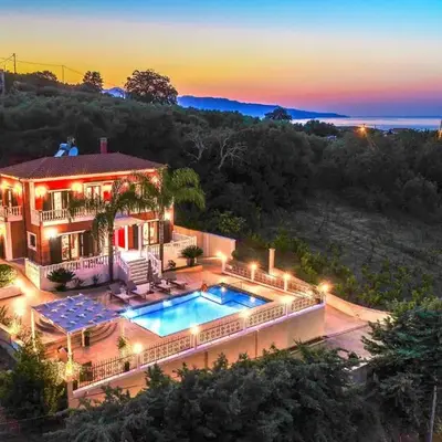 Iro Royal Villa by PosarelliVillas