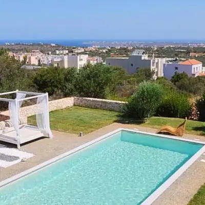 Villa Sobre - Spacious and Comfortable.