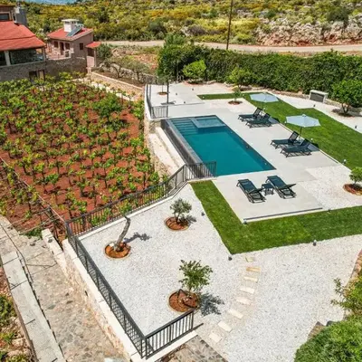Villa Recluso-3 bd luxury country villa